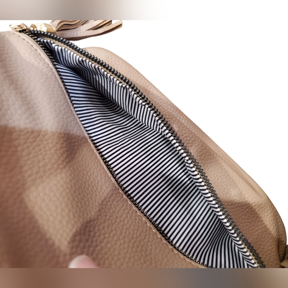 Beige Tassel Crossbody Bag - Picture 11 of 12